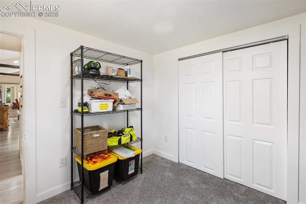 Image 22 of 44: Bedroom