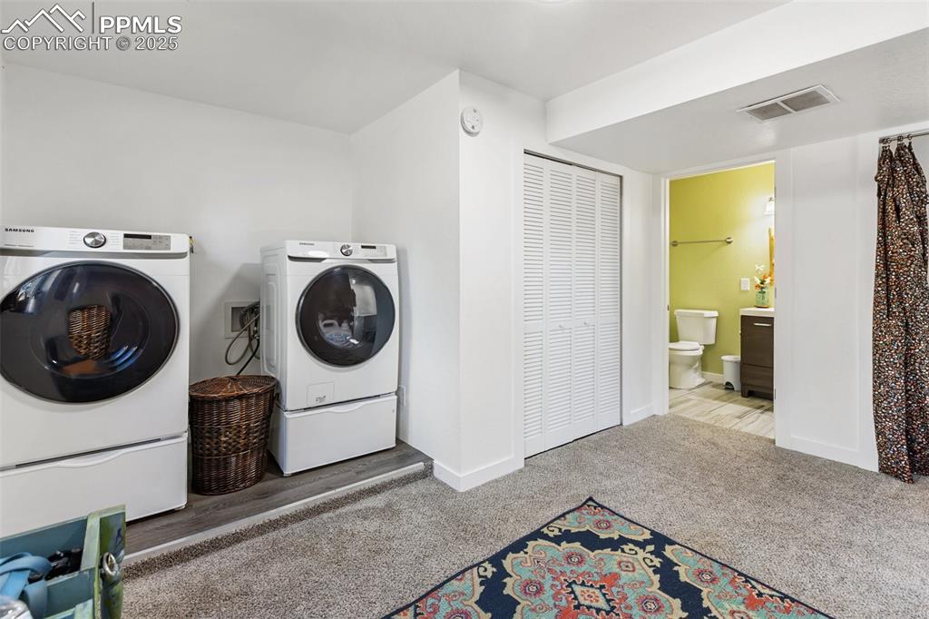 Image 40 of 44: Laundry