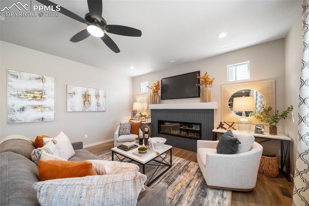 Image 19 of 49: Photos of a model home