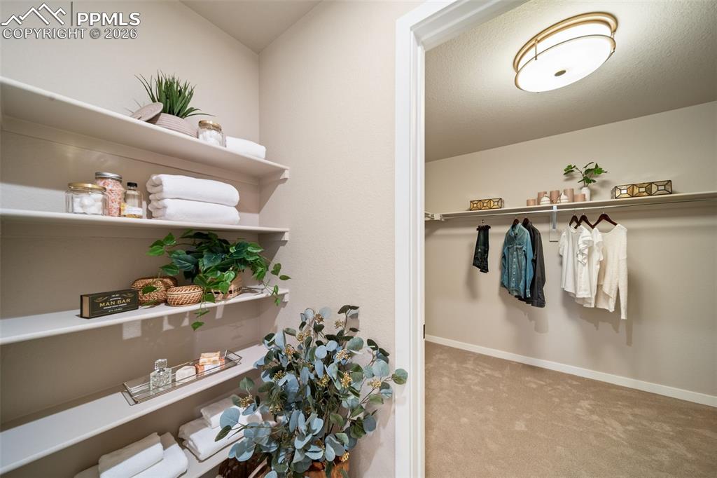 Image 40 of 49: Photos of a model home