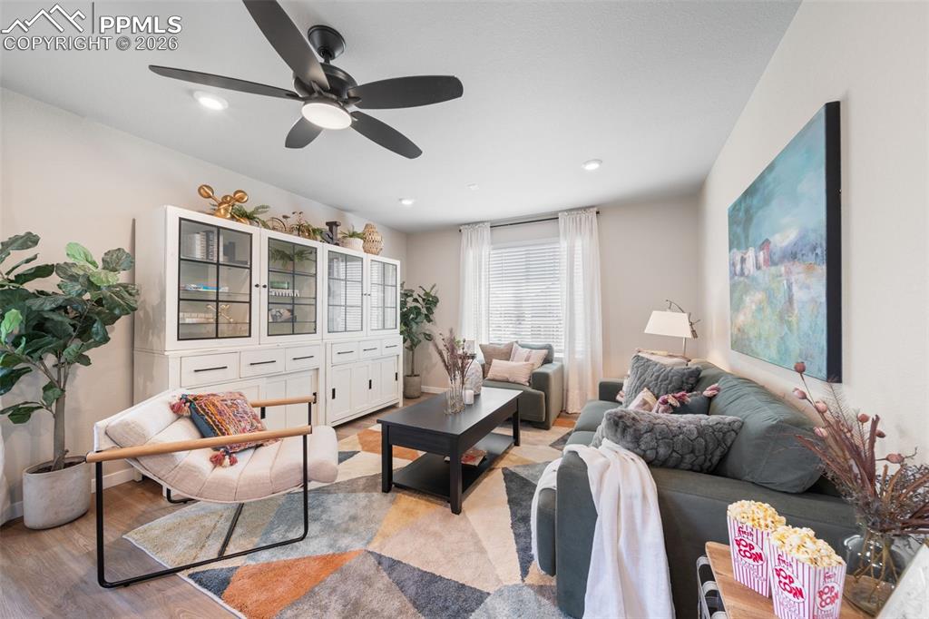 Image 46 of 49: Photos of a model home