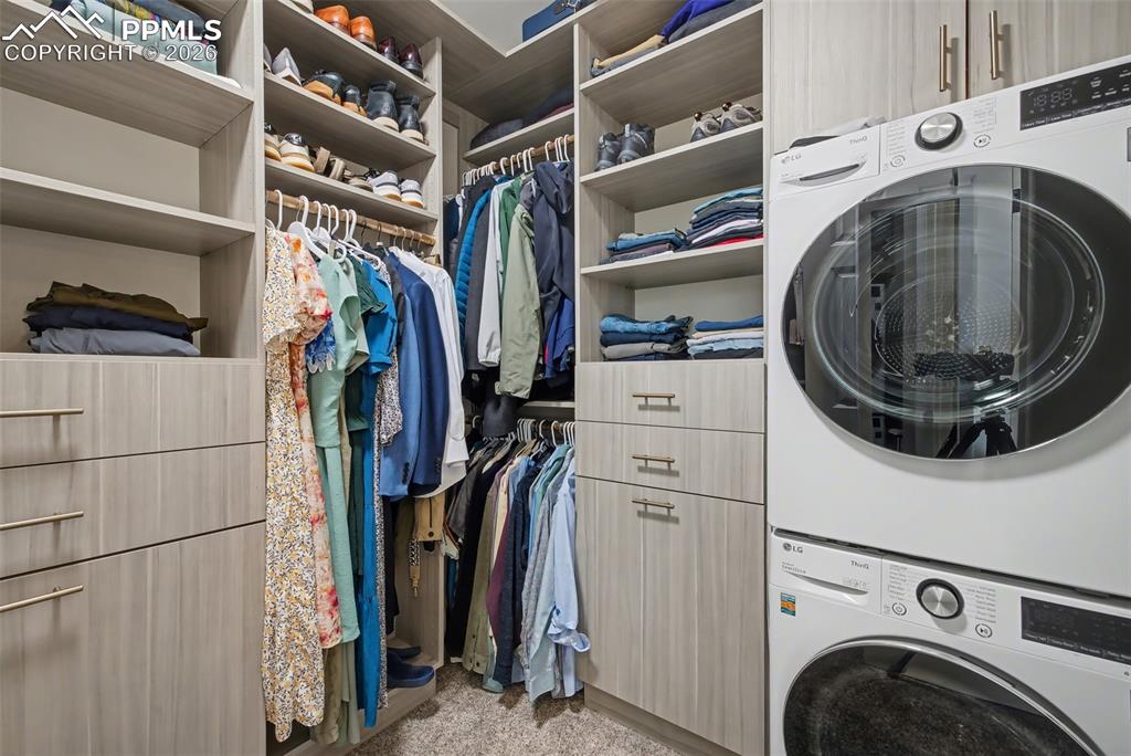 Image 24 of 50: Master Bedroom Laundry