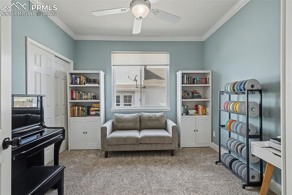 Image 27 of 50: Sitting Room