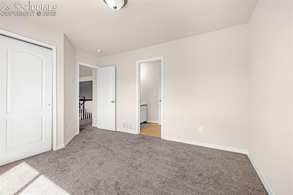 Image 41 of 44: Bedroom