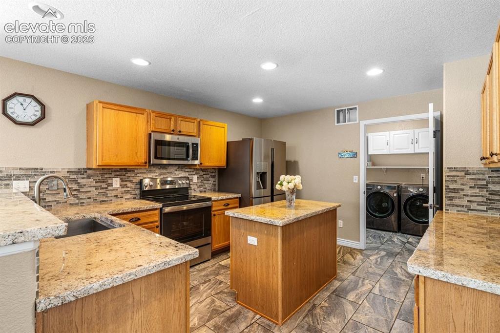 Image 8 of 37: Kitchen