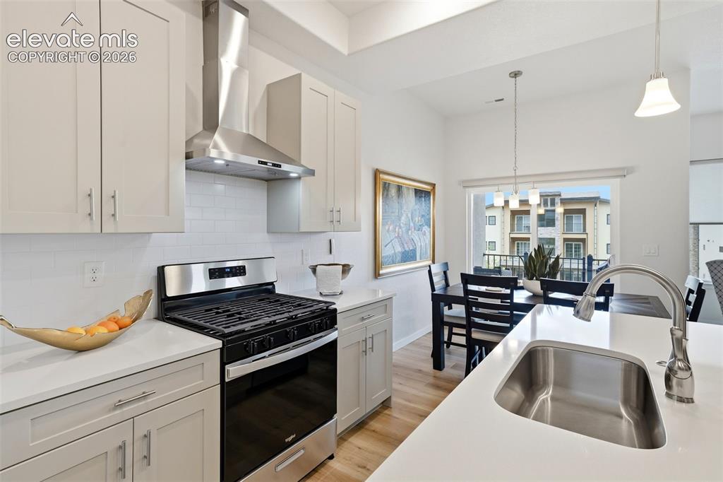 Image 8 of 36: Kitchen