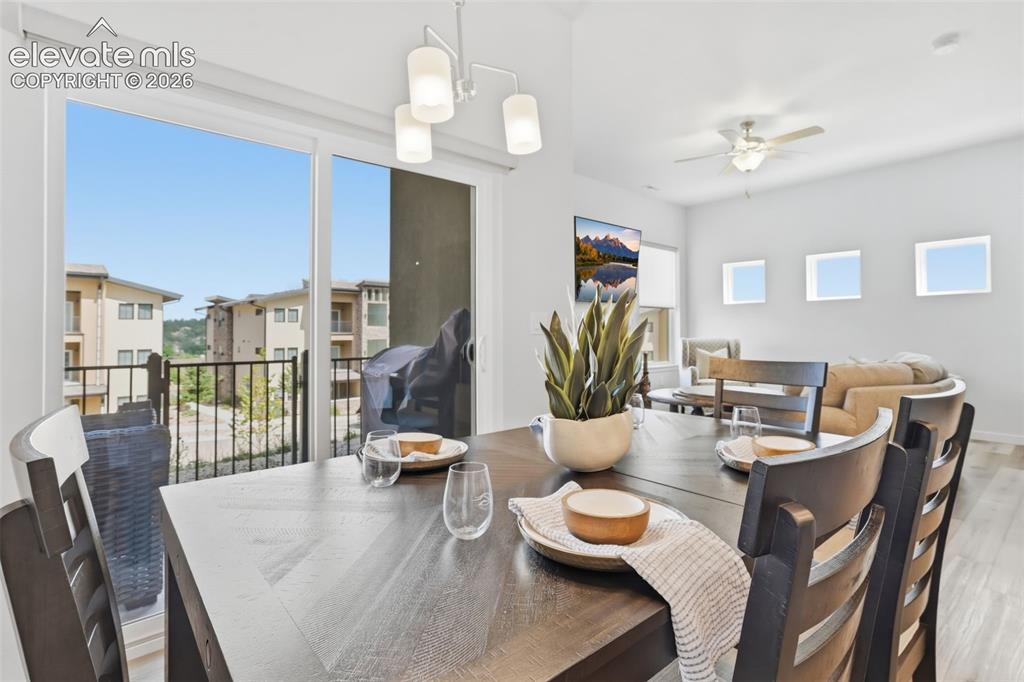 Image 9 of 36: Dining Area