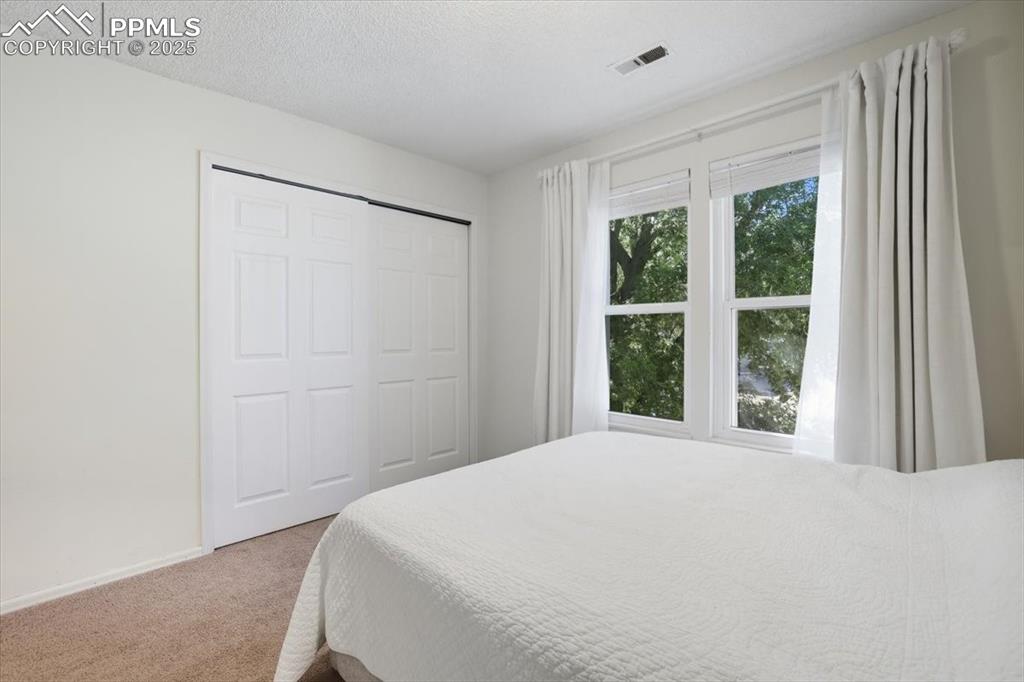 Image 16 of 34: Bedroom