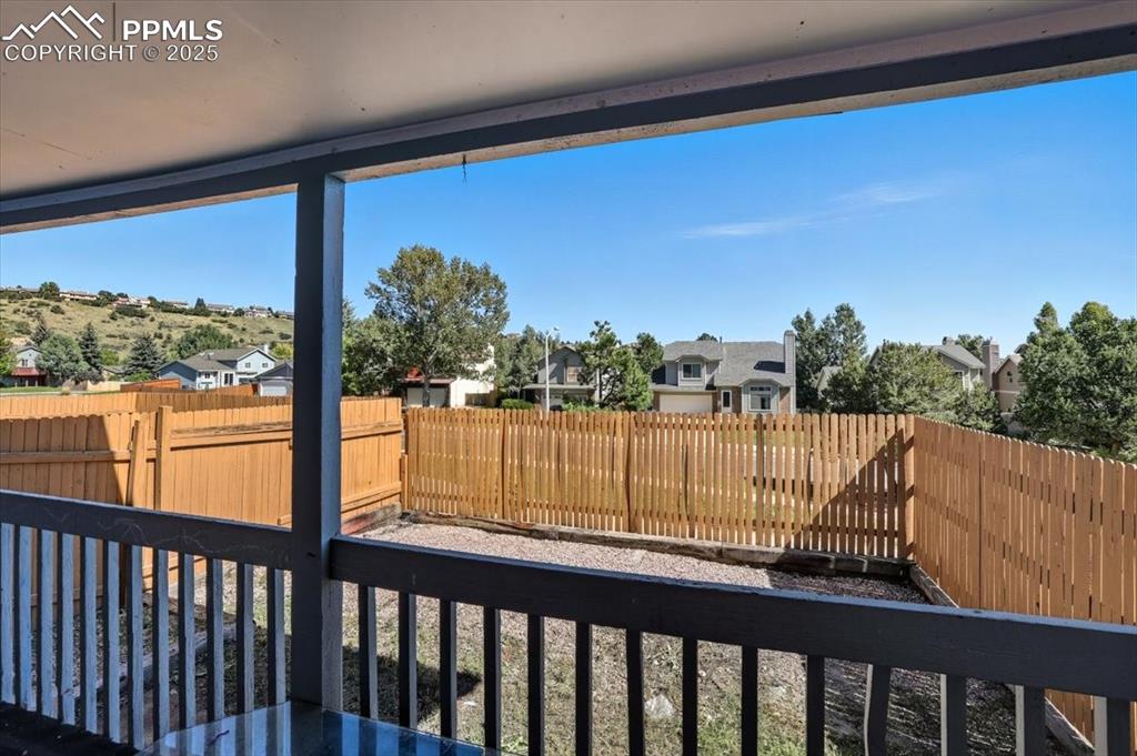 Image 18 of 34: Deck