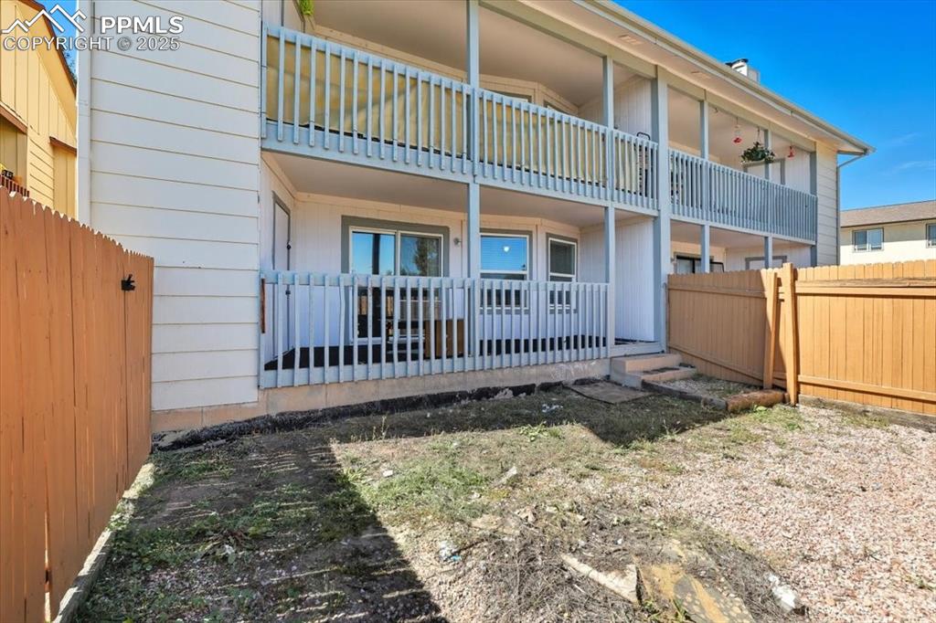 Image 32 of 34: Back of Structure