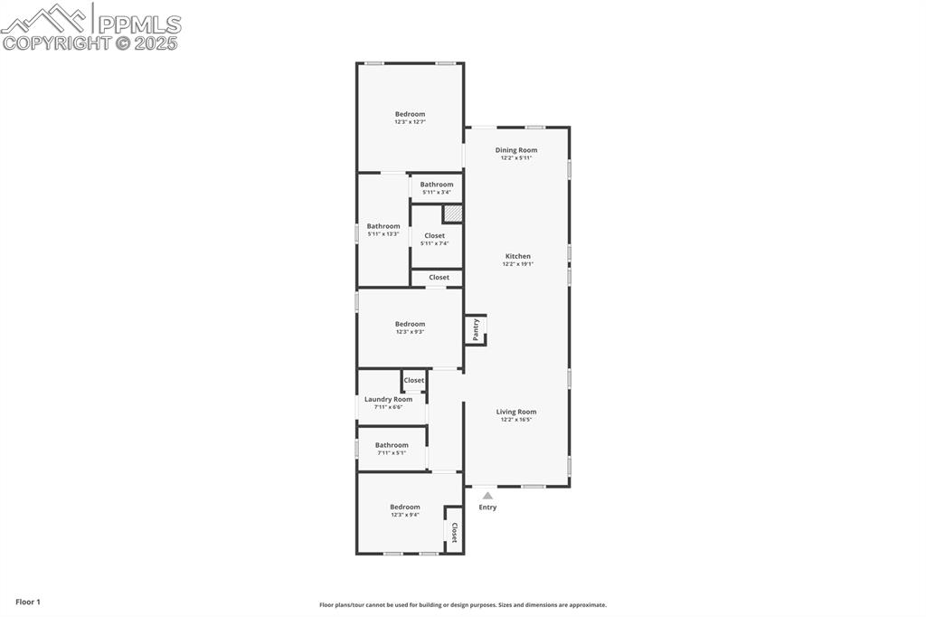 Image 41 of 44: View of floor plan / room layout