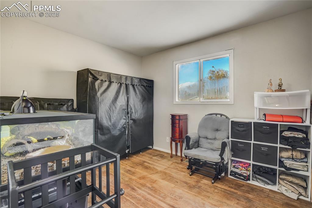 Image 18 of 48: Bedroom