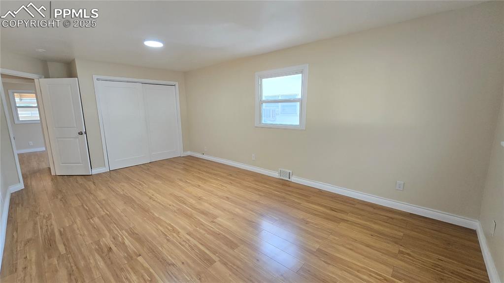 Image 12 of 42: Primary bedroom