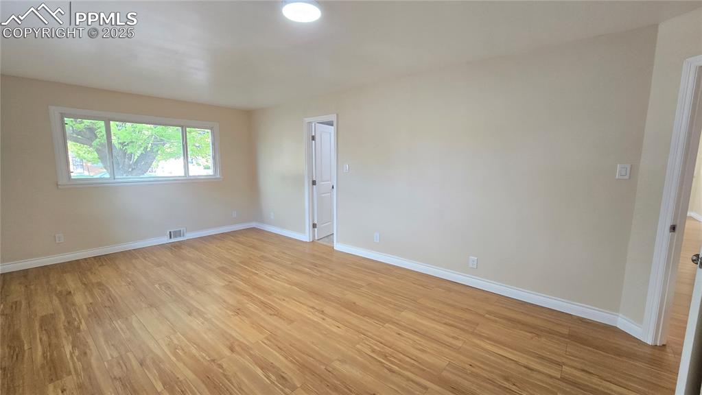 Image 15 of 42: Primary bedroom