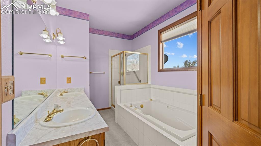 Image 10 of 47: Bathroom