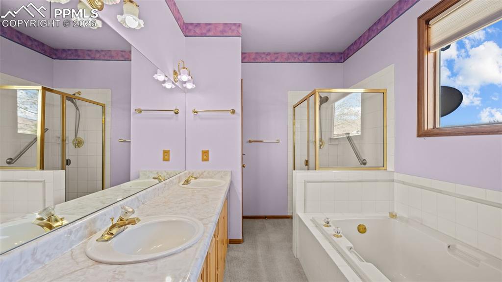 Image 11 of 47: Bathroom