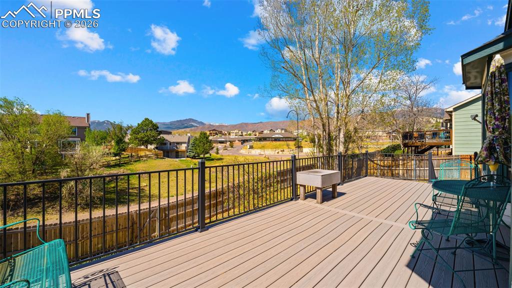 Image 15 of 47: Deck