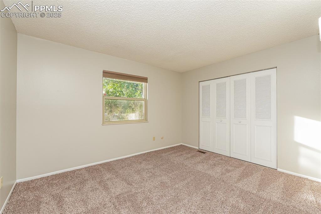 Image 15 of 22: Bedroom