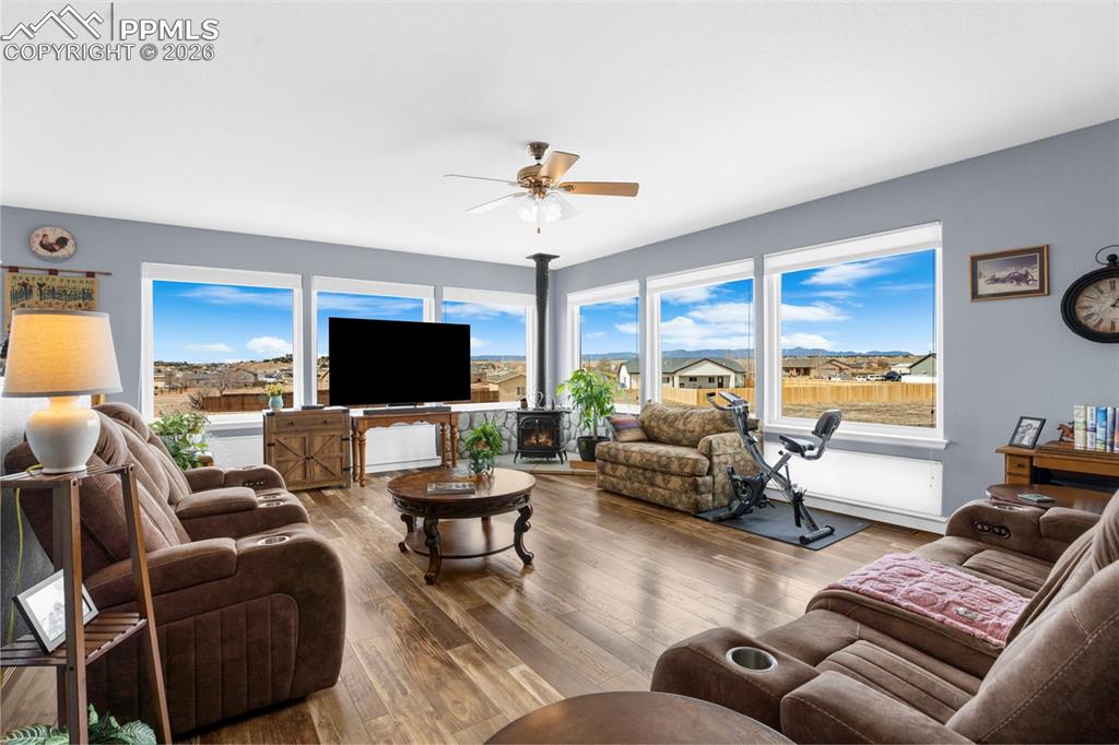 Image 10 of 34: Living Room