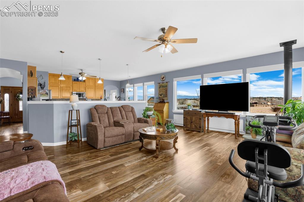 Image 11 of 34: Living Room
