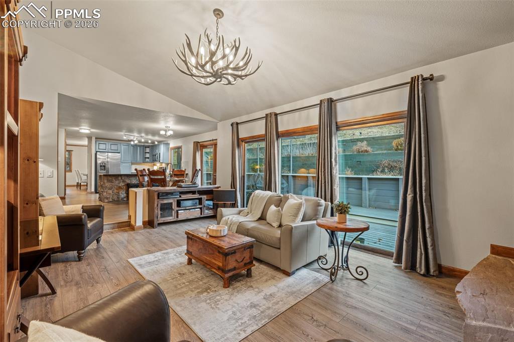 Image 21 of 47: Living Room