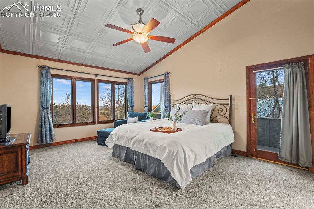 Image 25 of 47: Bedroom