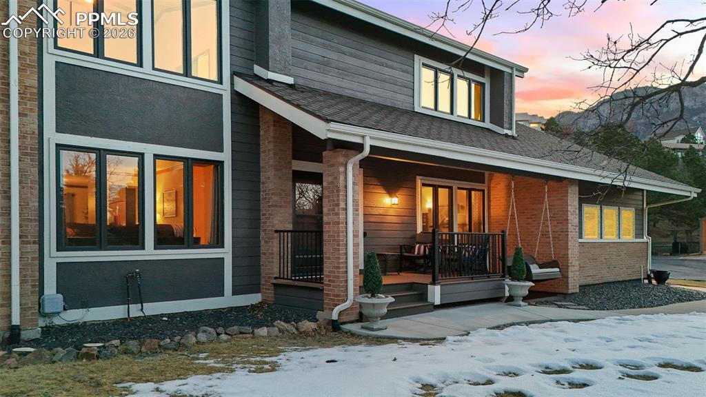 Image 3 of 47: Back of Structure