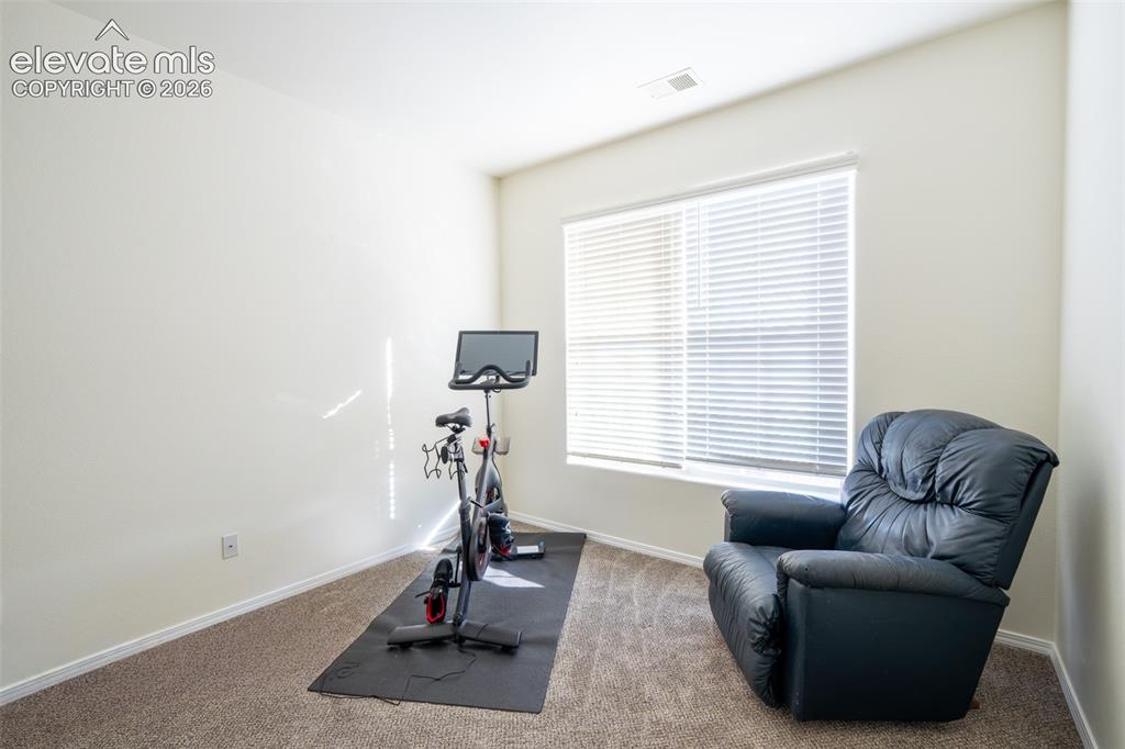 Image 16 of 26: Bedroom (2)