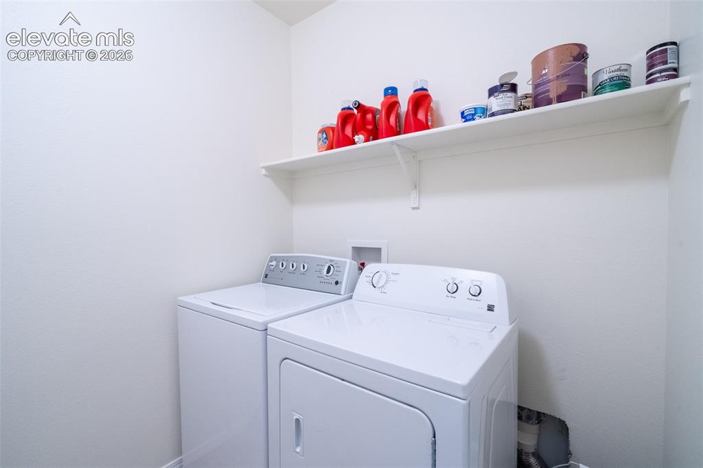 Image 21 of 26: Laundry room