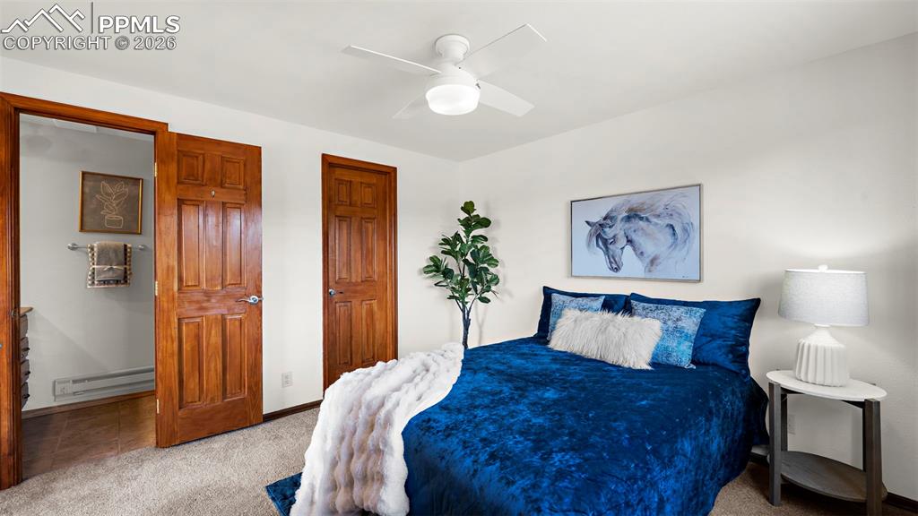 Image 16 of 35: Bedroom