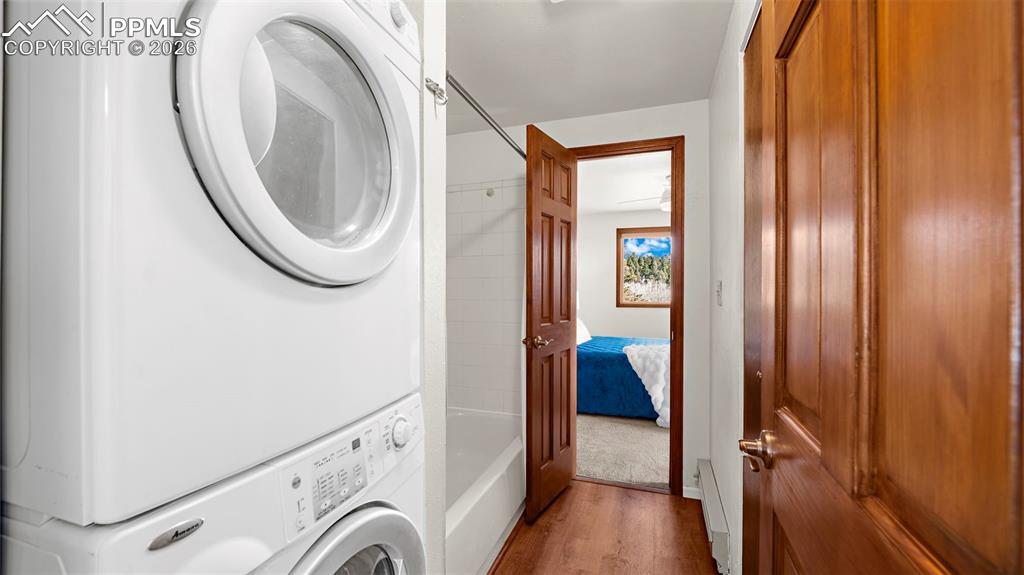 Image 19 of 35: Laundry