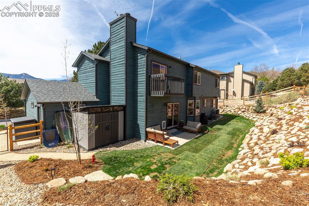 Image 37 of 50: Back of Structure