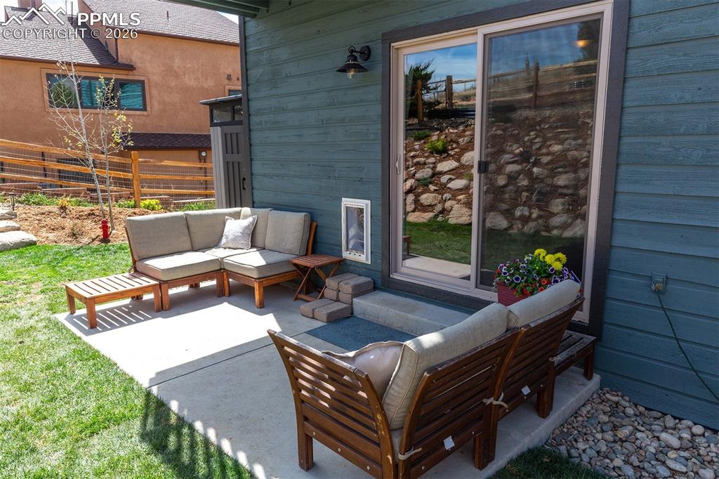 Image 39 of 50: Patio