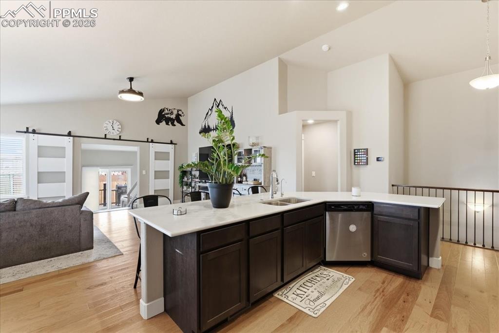 Image 9 of 35: Kitchen