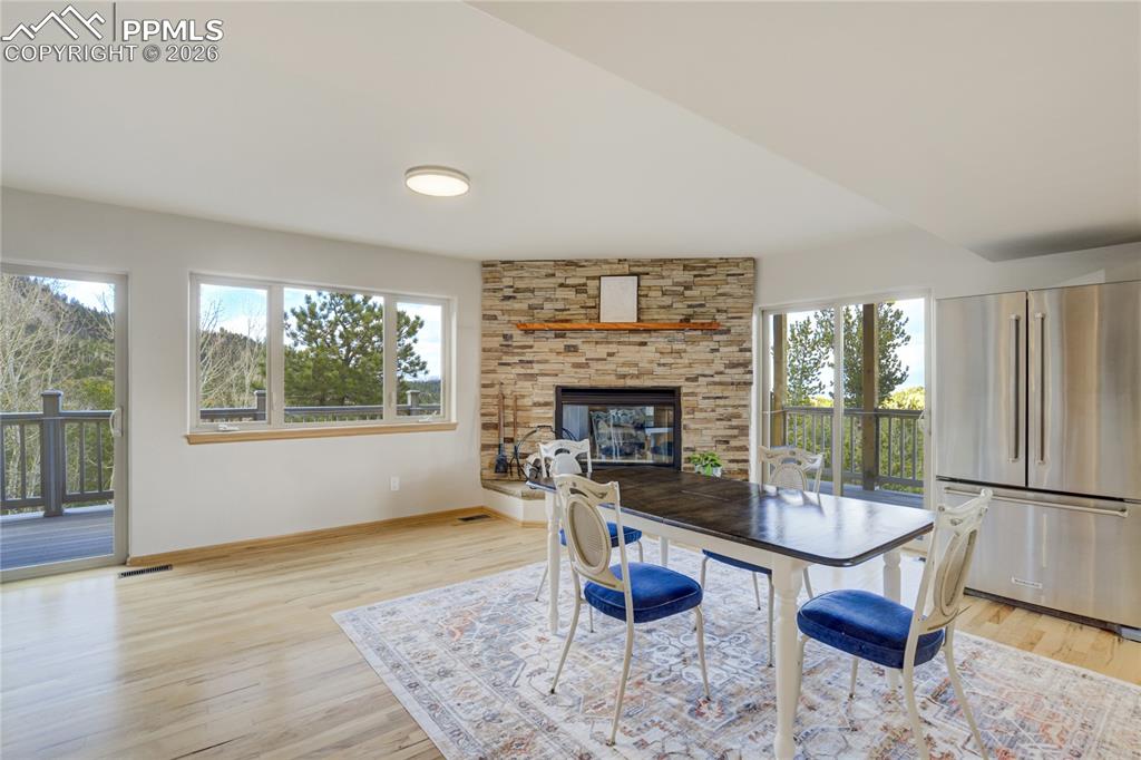 Image 5 of 43: Dining Area