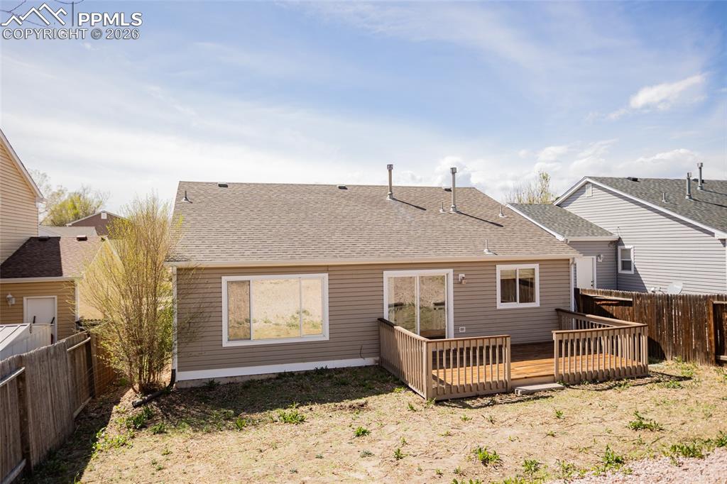 Image 20 of 25: Back of Structure