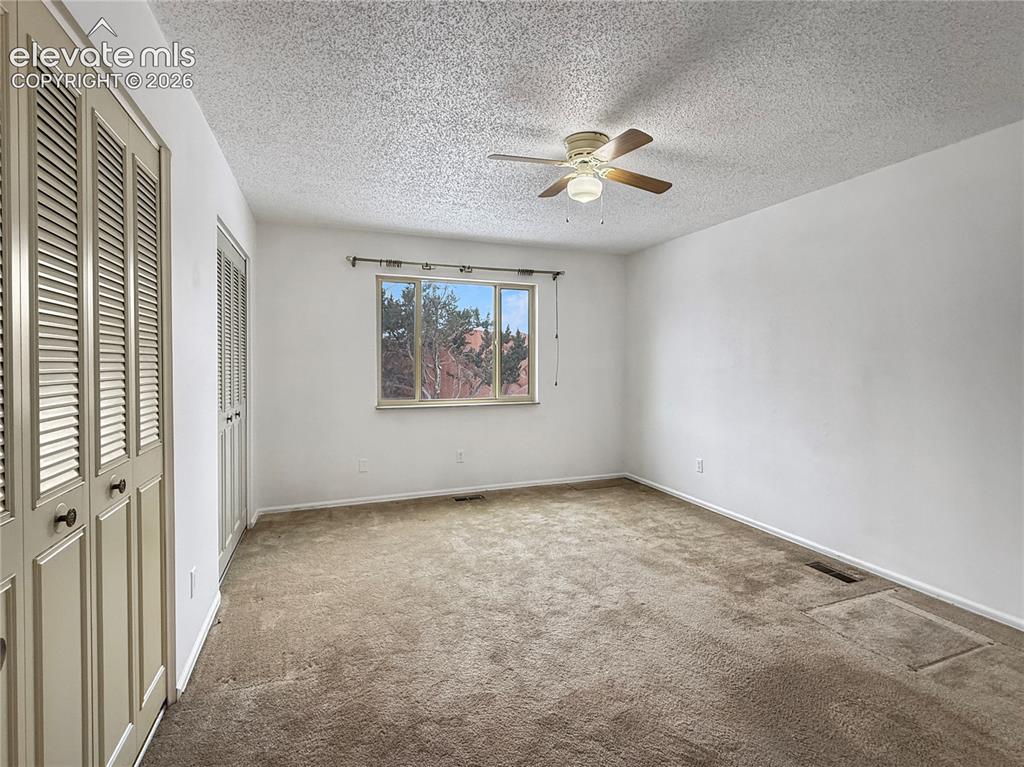 Image 11 of 19: Bedroom