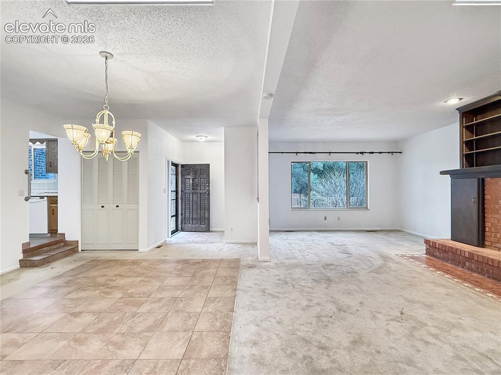 Image 6 of 19: Living Room