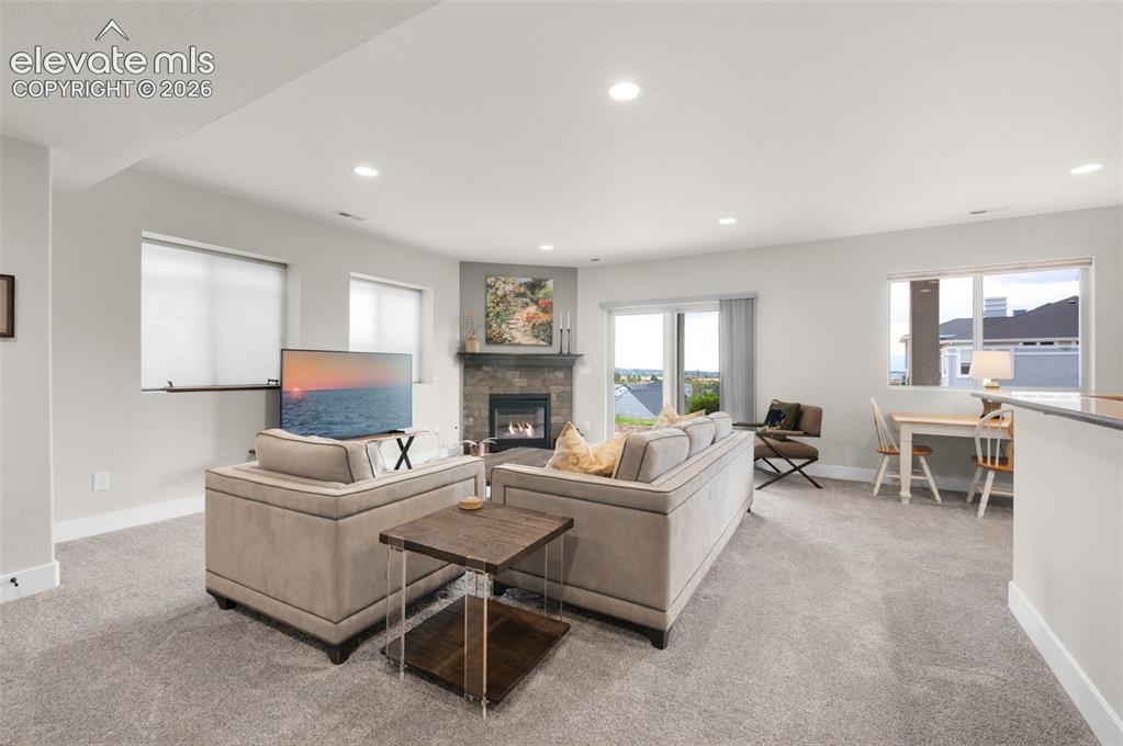 Image 23 of 48: Family Room