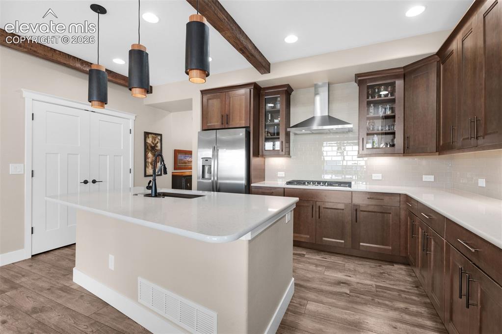 Image 8 of 48: Kitchen