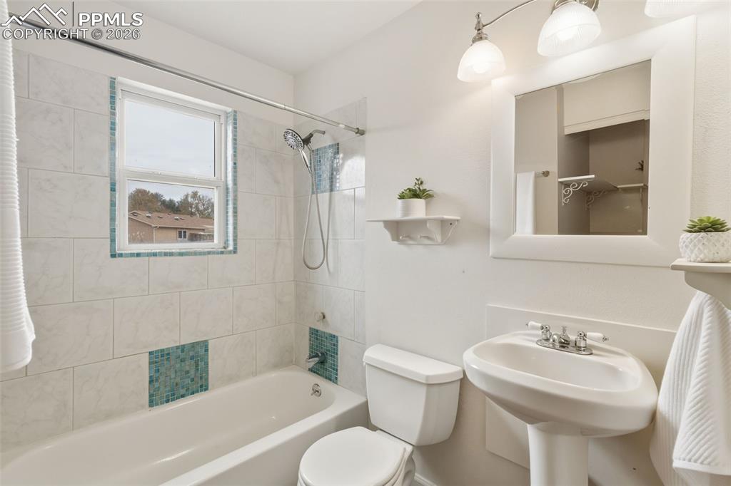 Image 31 of 43: No Description Available