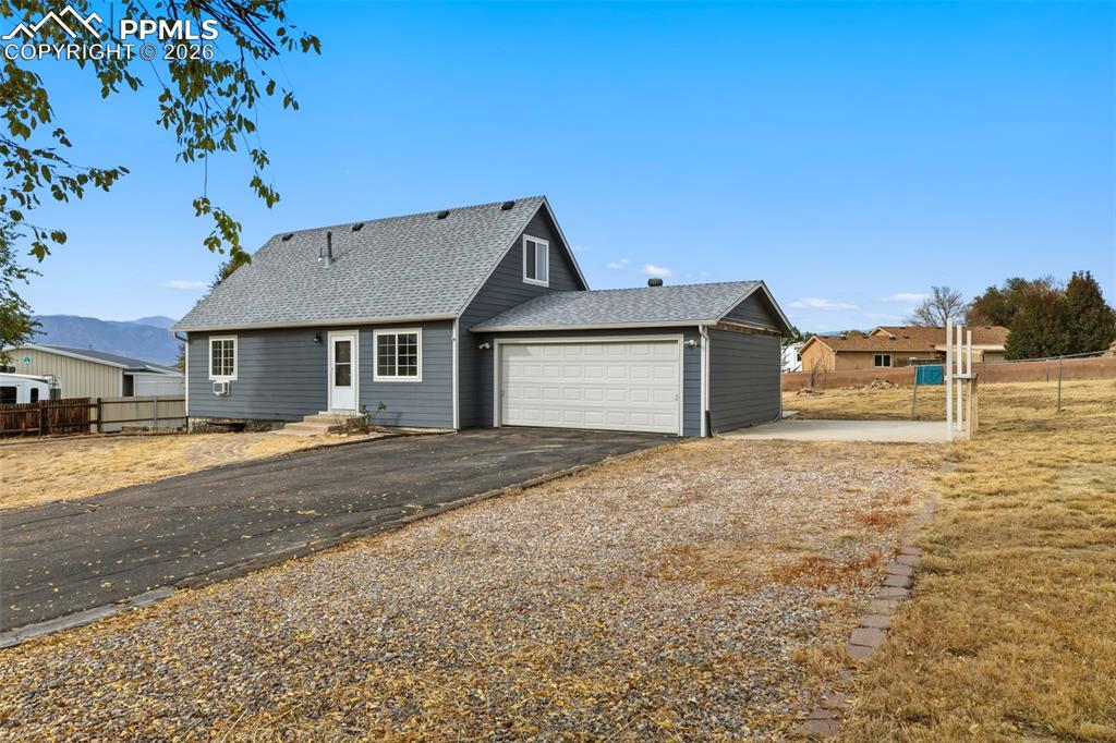 Image 4 of 43: No Description Available