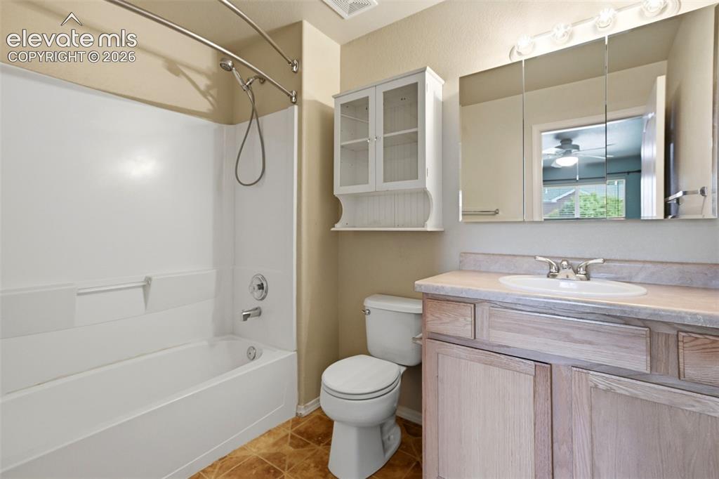 Image 32 of 48: Master Bathroom