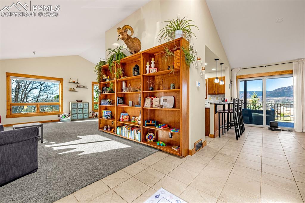 Image 2 of 40: Entry