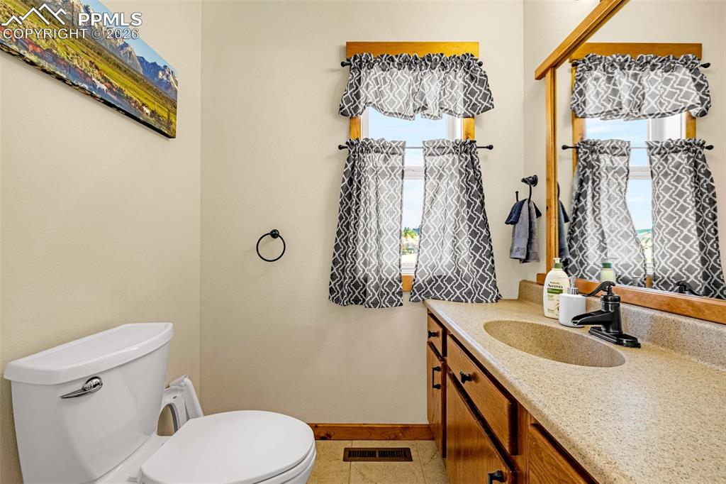 Image 20 of 40: Bathroom