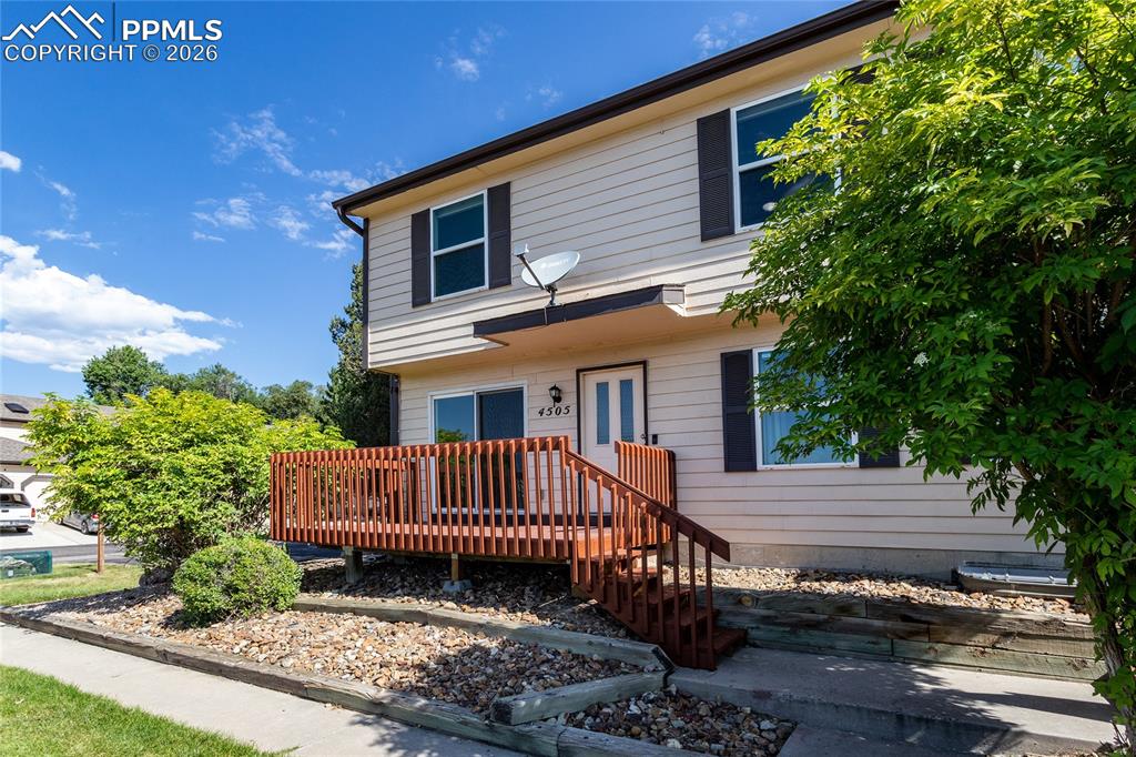 Image 3 of 32: Front of Structure