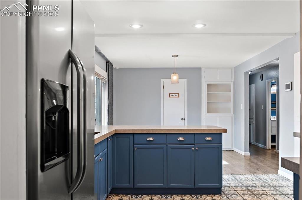 Image 12 of 32: Kitchen