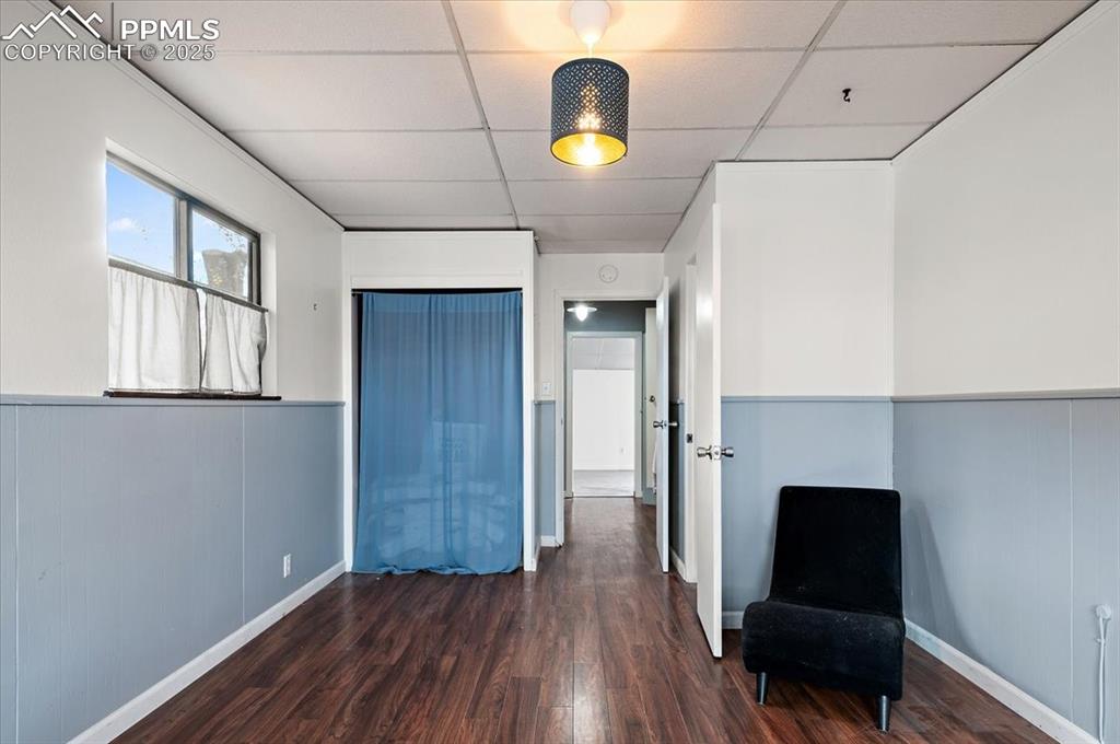 Image 22 of 32: Sitting Room