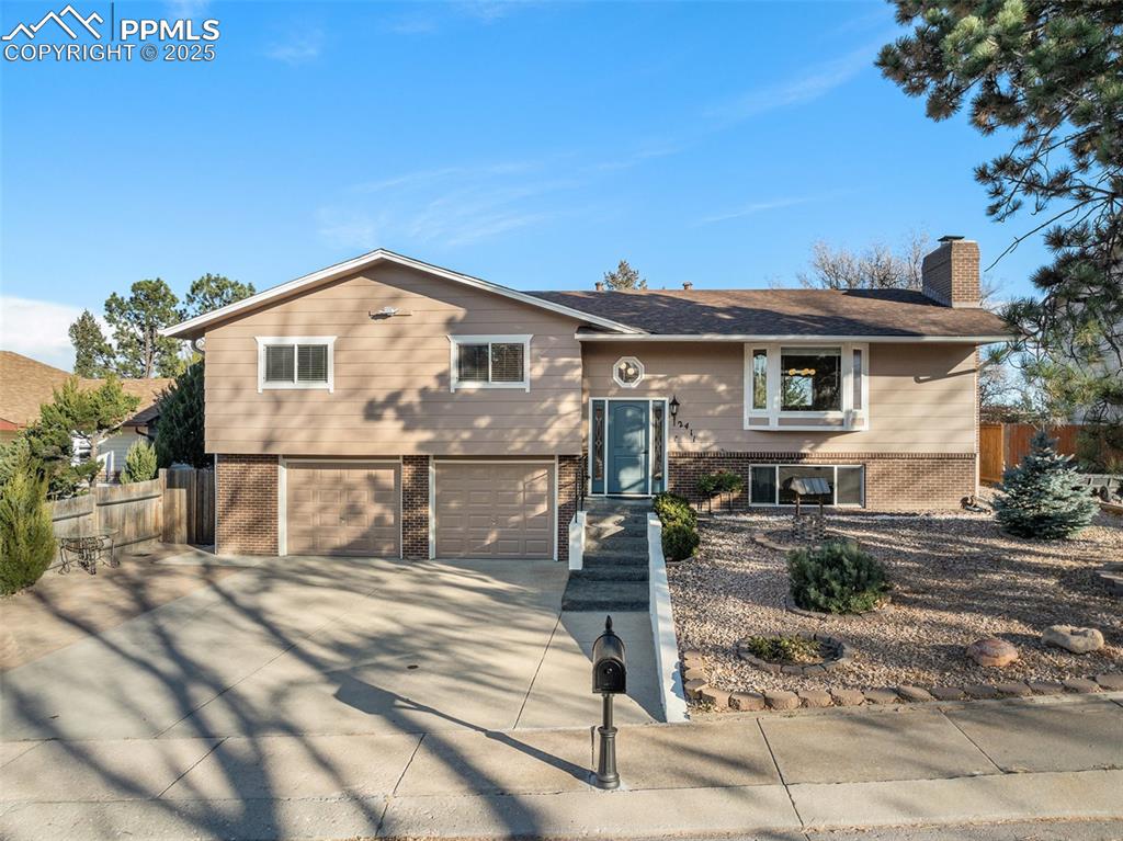 Image 26 of 26: WELCOME HOME!