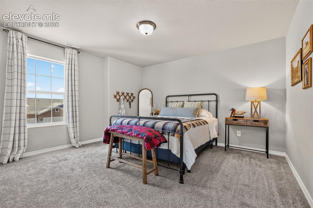 Image 16 of 30: Bedroom